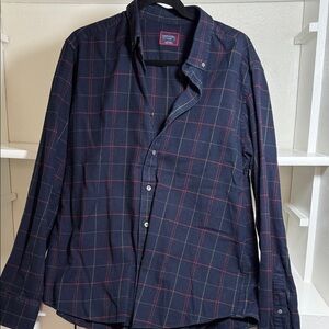 .Untuckit Men’s Shirt